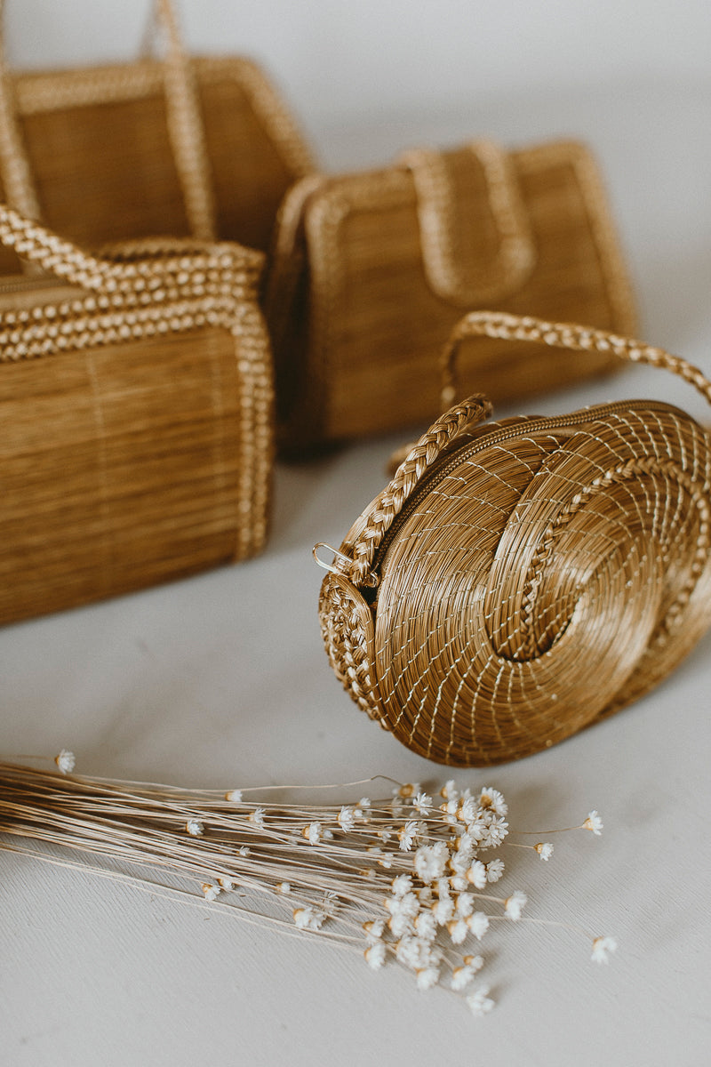 Torebka ze "złotej trawy"