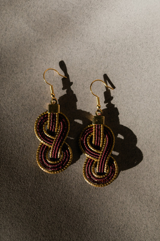 Wiszące kolczyki ze złotej trawy, bordowo-złote rękodzieło z Brazylii