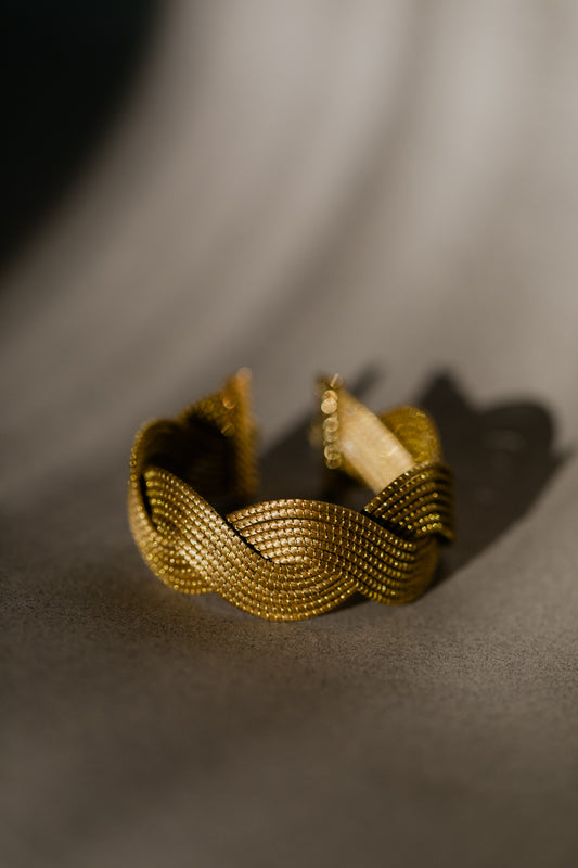 Elegancka, klasyczna bransoletka ze złotej trawy, brazylijskie rękodzieło