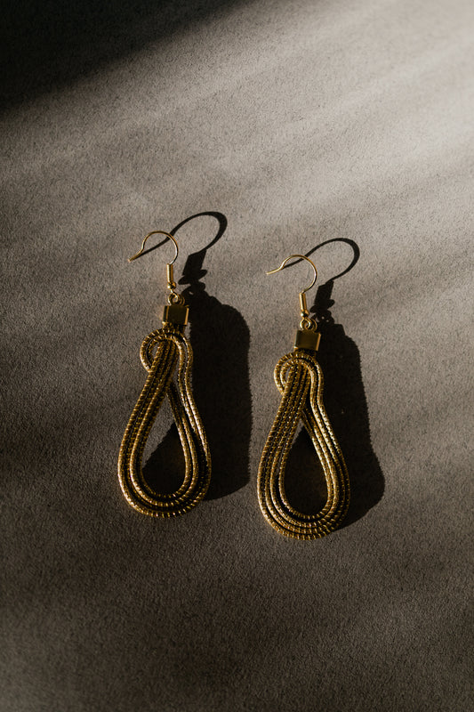 Wiszące kolczyki ze "złotej trawy"