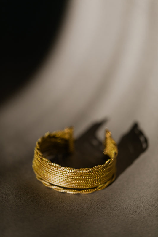 Elegancka, klasyczna bransoletka ze złotej trawy, brazylijskie rękodzieło